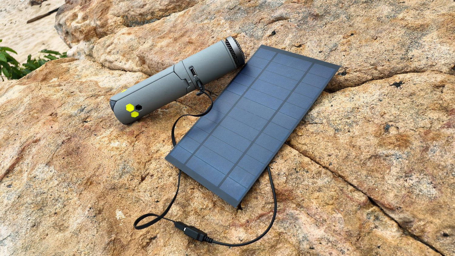 Enhance Your Camping Experience: ouTask telescopic lantern