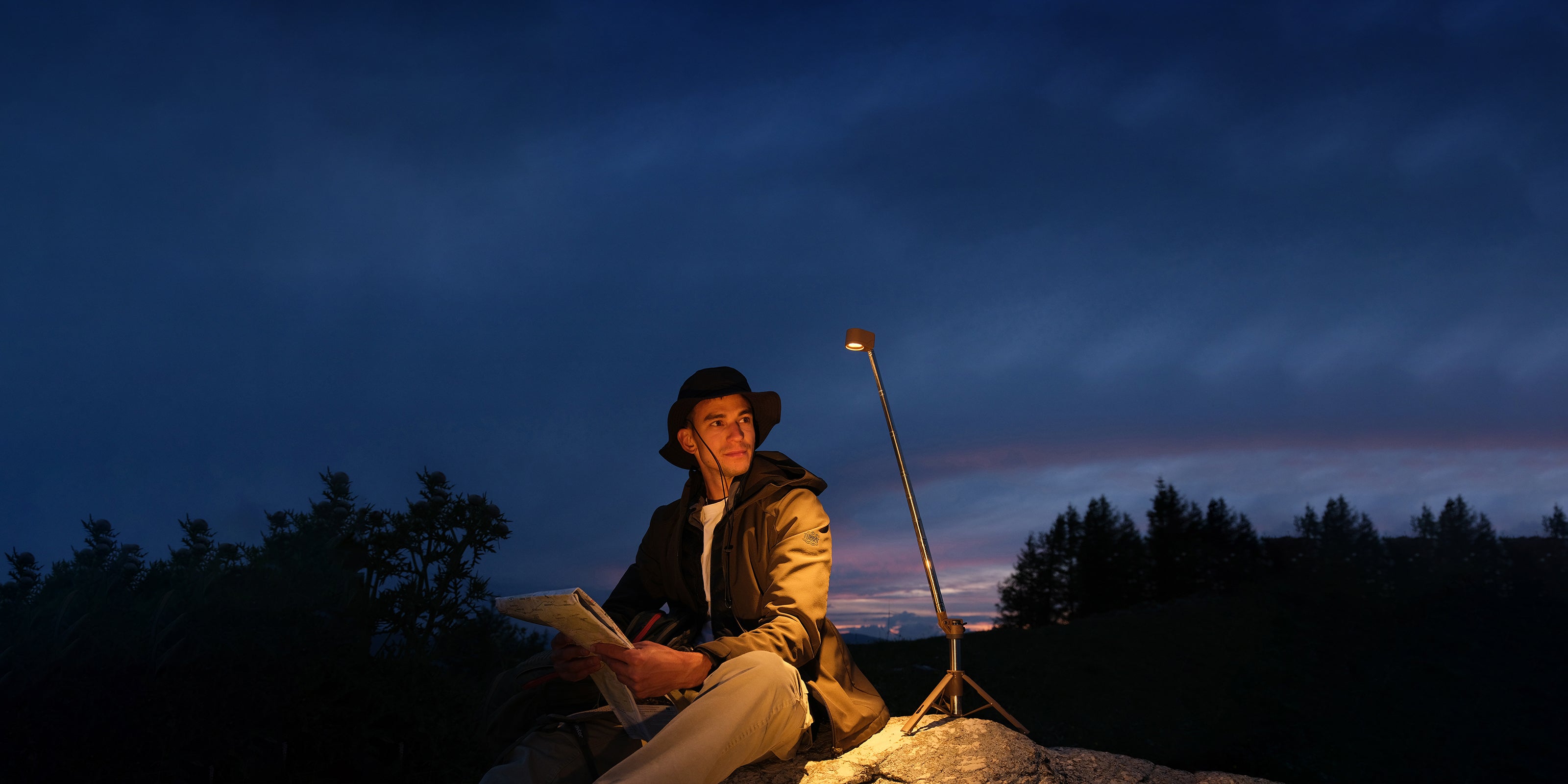 Portable Outdoor Lights TD2| Rechargeable & Telescopic - ouTask